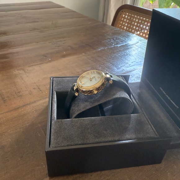Gucci Diamantissima Watch
